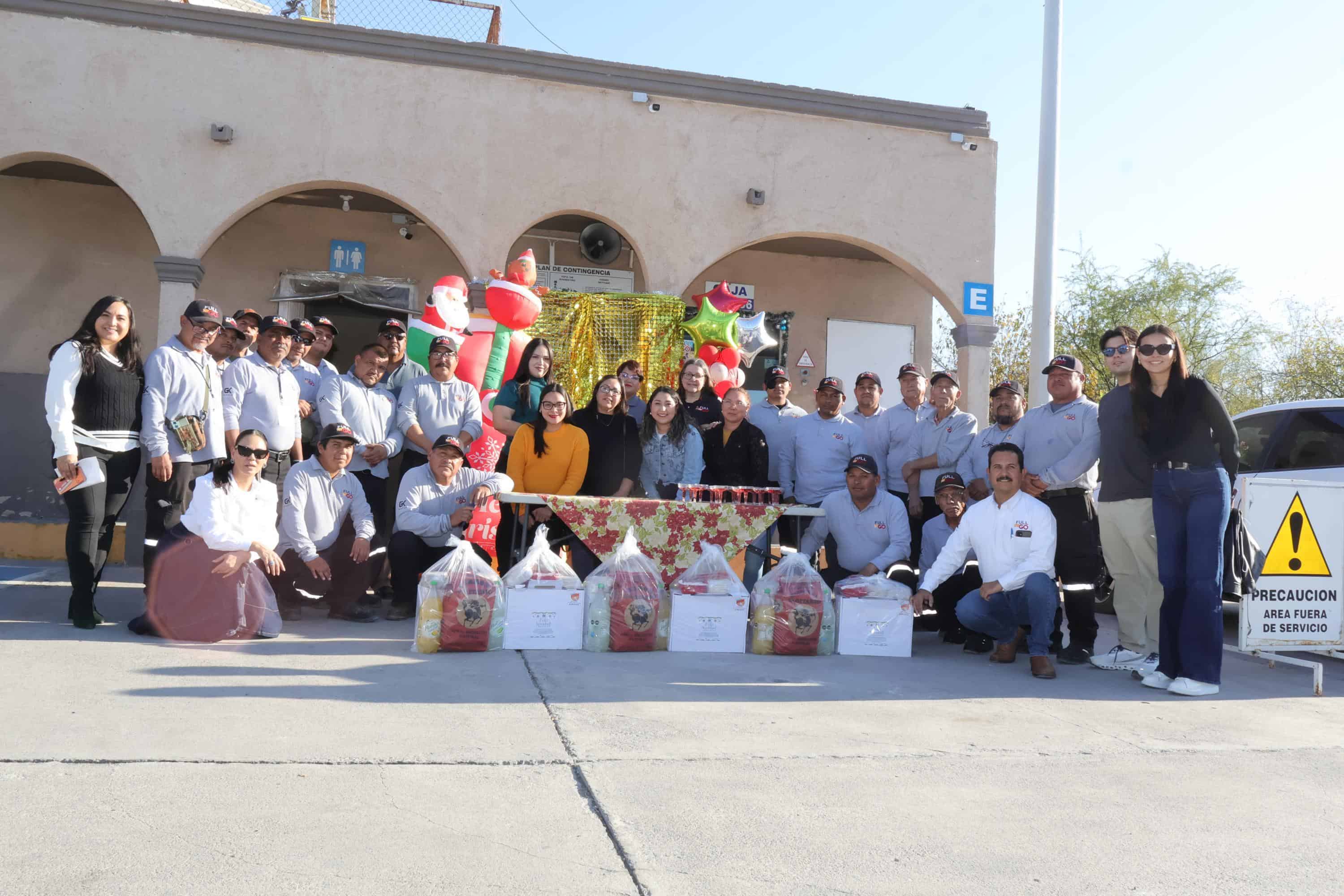 Grupo KAMAR celebra la unidad familiar con canastas navide&ntilde;as