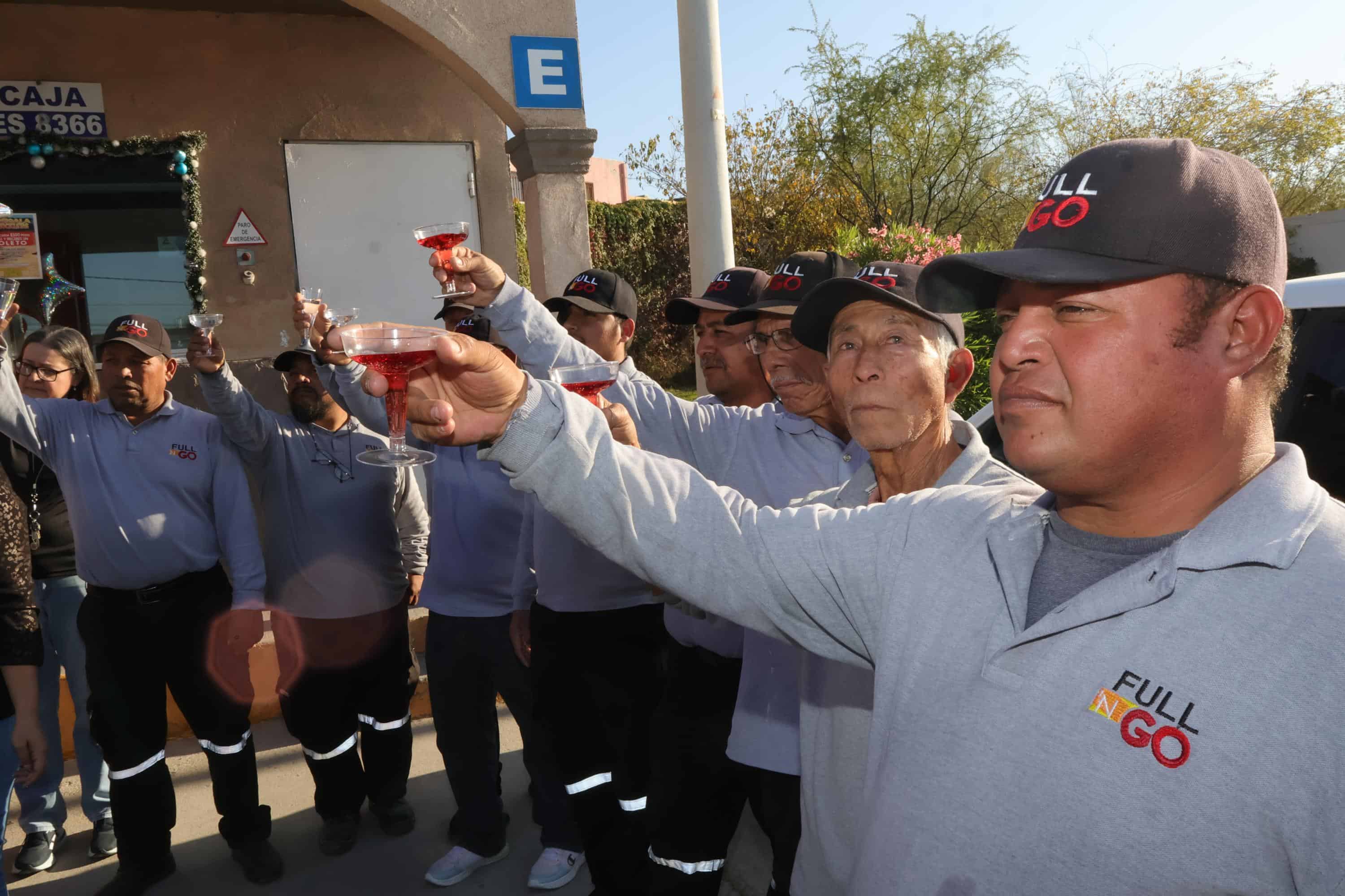 Grupo KAMAR celebra la unidad familiar con canastas navide&ntilde;as