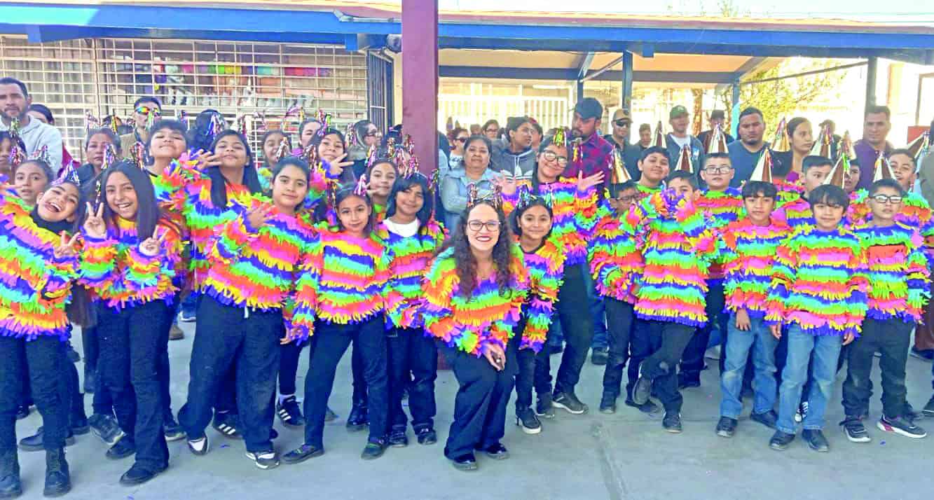 Escuela Colonia Obrera celebra su Festival Navide&ntilde;o con gran participaci&oacute;n