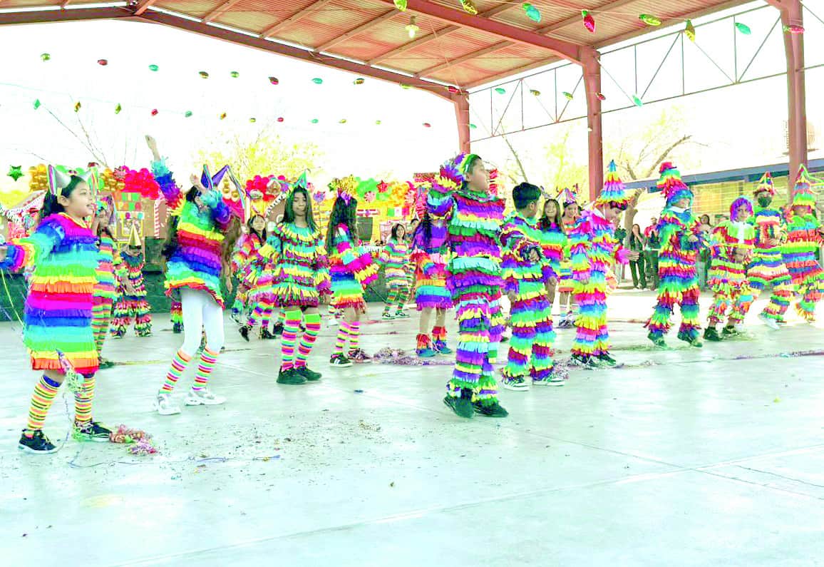 Escuela Colonia Obrera celebra su Festival Navide&ntilde;o con gran participaci&oacute;n