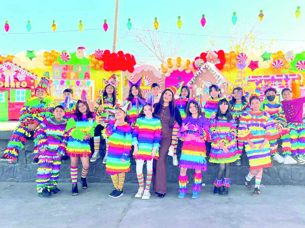 Escuela Colonia Obrera celebra su Festival Navide&ntilde;o con gran participaci&oacute;n