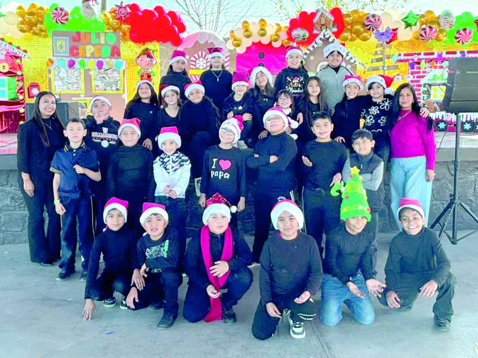 Escuela Colonia Obrera celebra su Festival Navide&ntilde;o con gran participaci&oacute;n