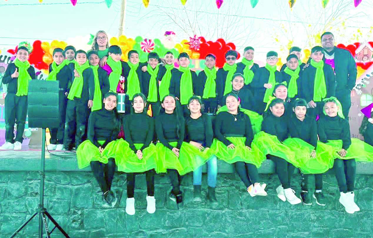 Escuela Colonia Obrera celebra su Festival Navide&ntilde;o con gran participaci&oacute;n
