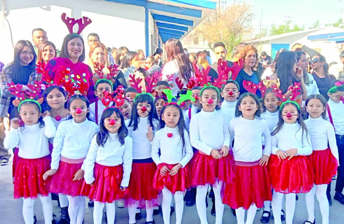 Escuela Colonia Obrera celebra su Festival Navide&ntilde;o con gran participaci&oacute;n