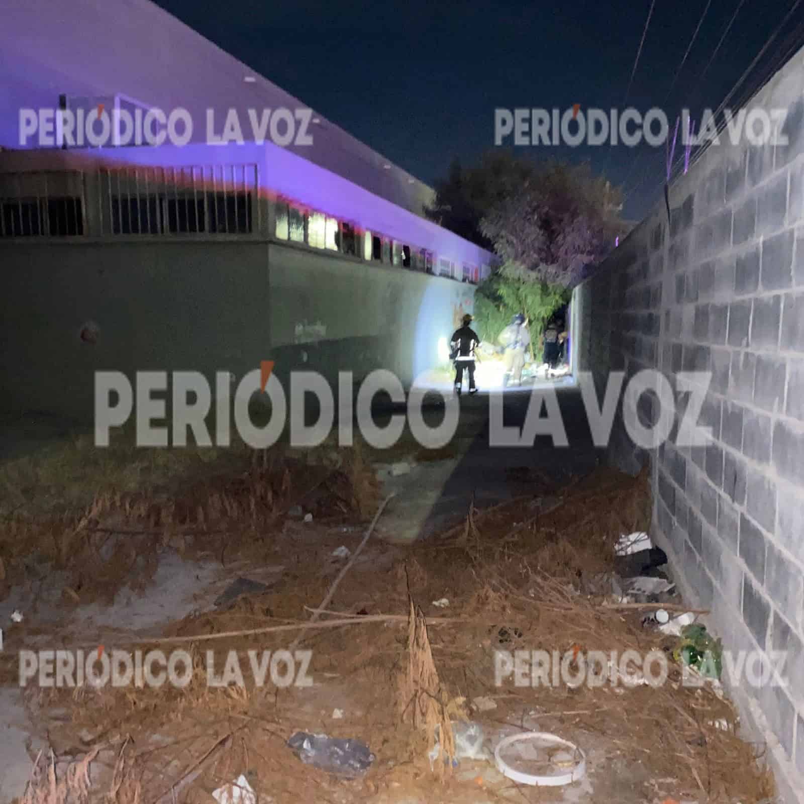 Bomberos controlan incendio en edificio sindical de Monclova