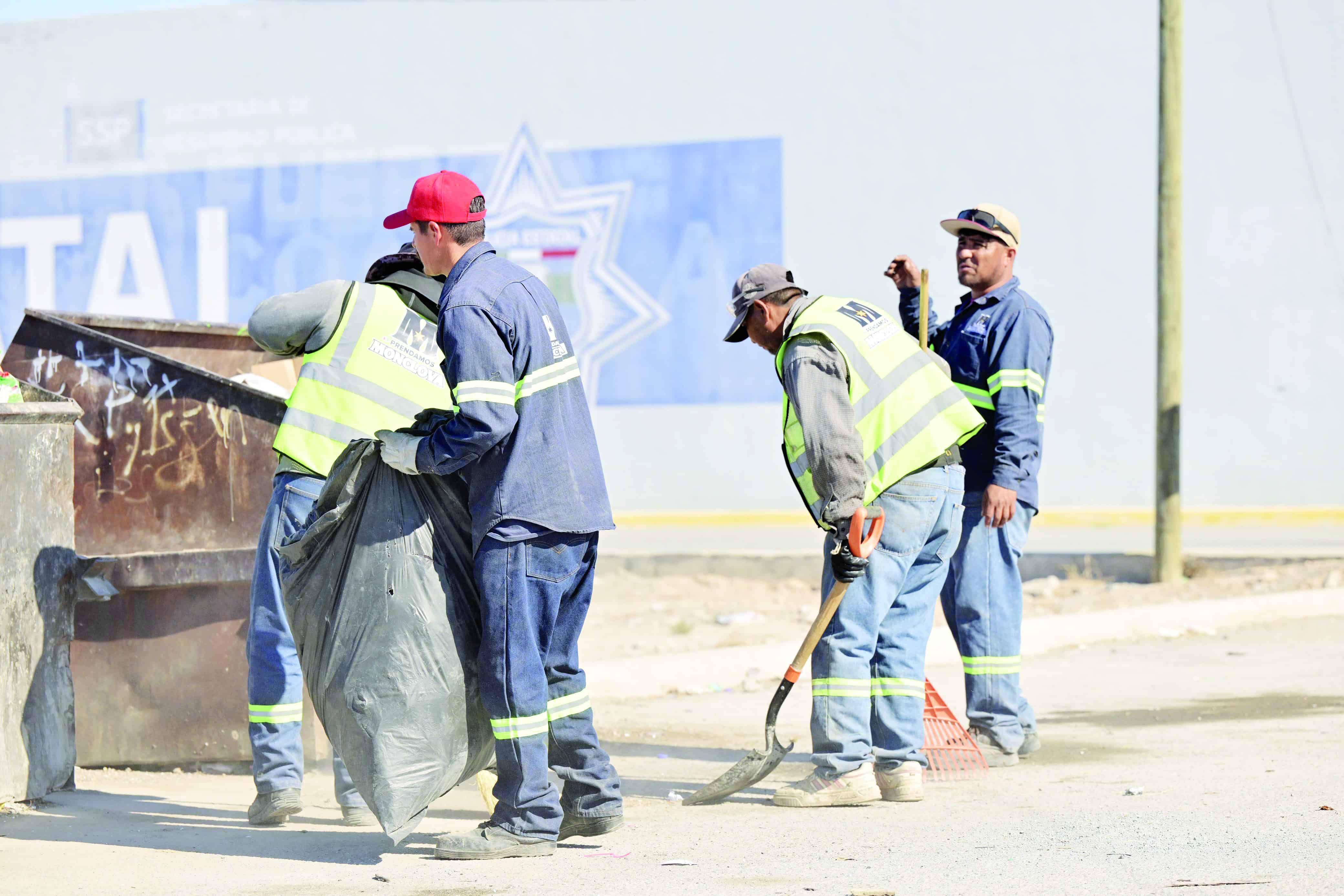 Carlos Villarreal refuerza acciones de limpieza en Monclova