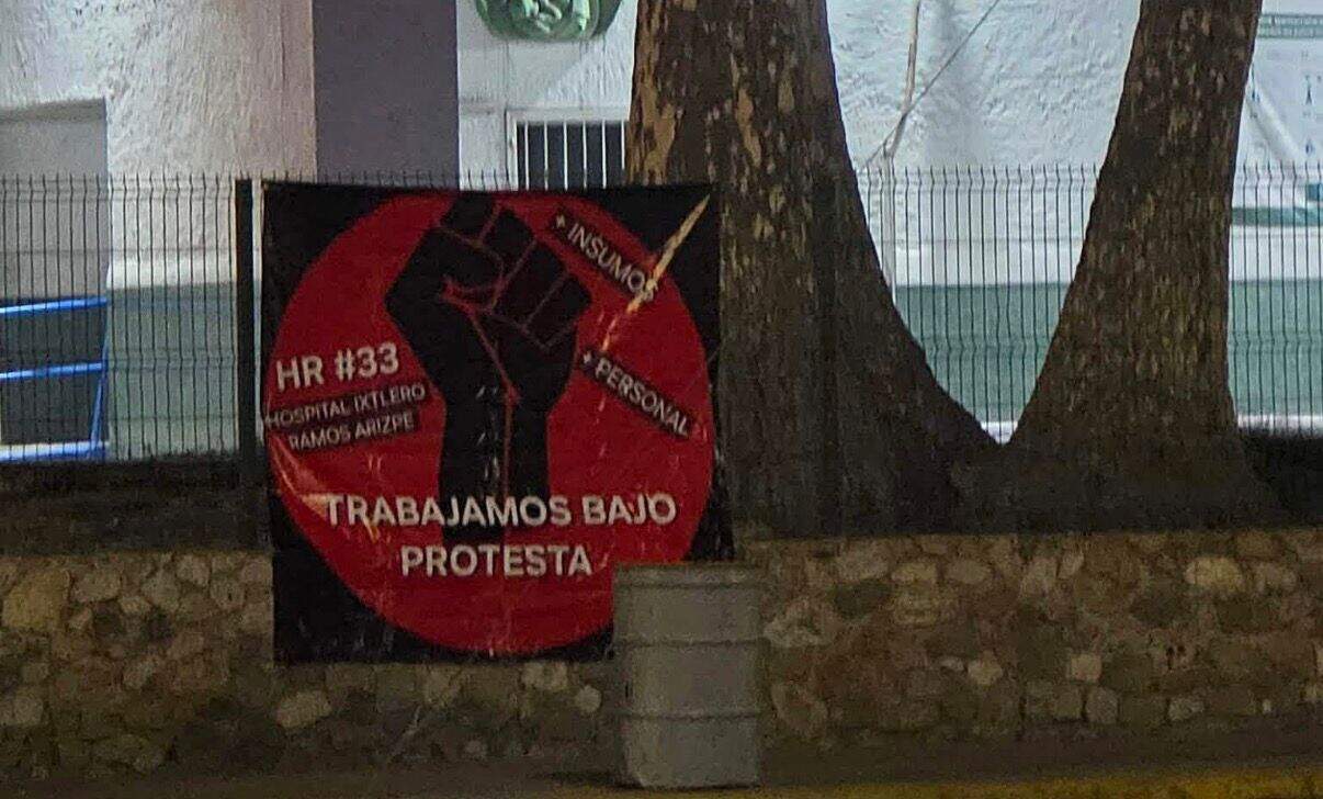 Trabajadores del Hospital Ixtlero protestan por falta de insumos en Ramos Arizpe
