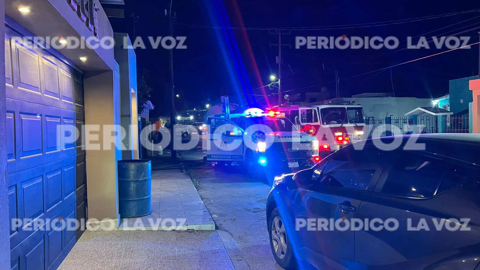 Bomberos controlan incendio en casa en Monclova