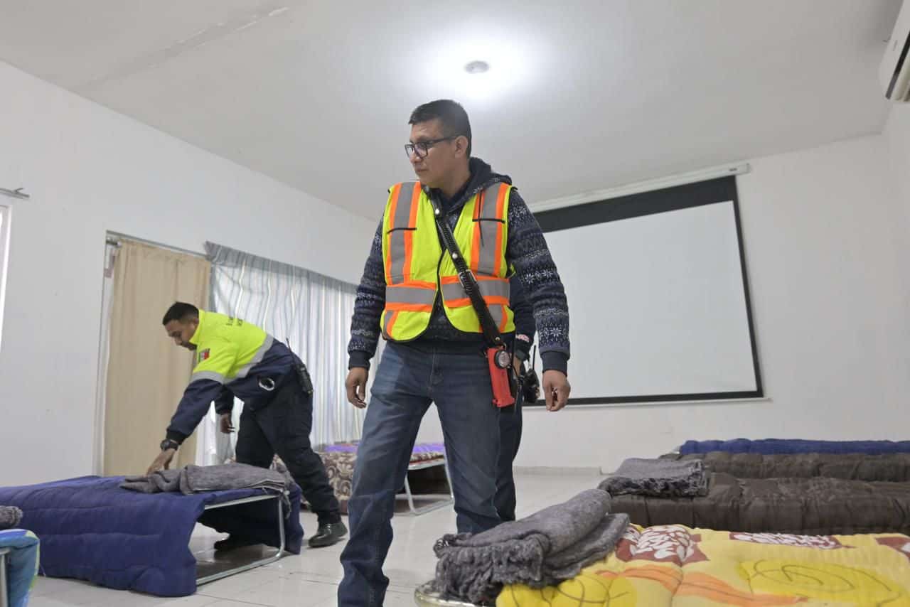Carlos Villarreal activa albergue en Monclova ante descenso de temperaturas