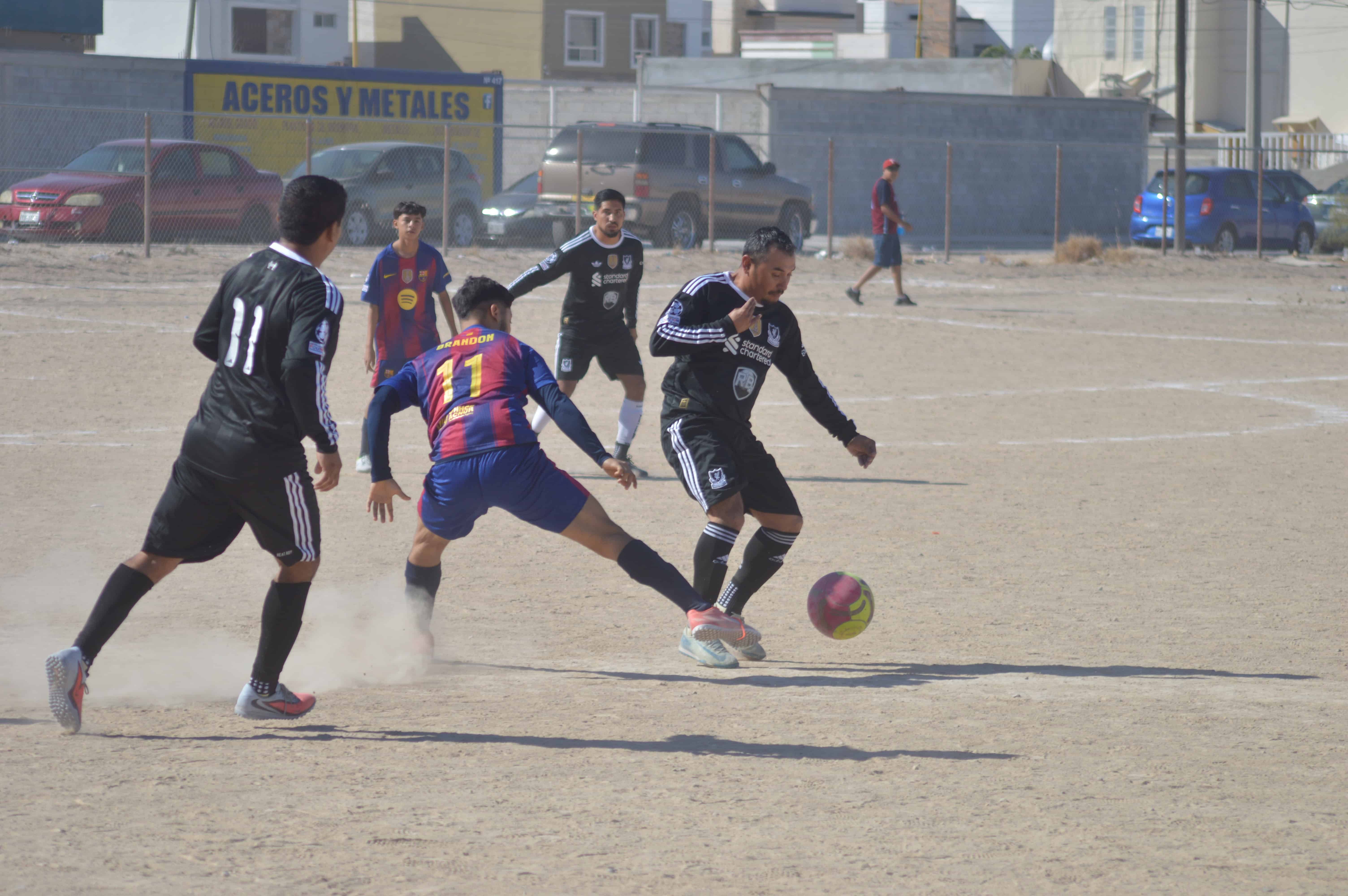 Ulises Jim&eacute;nez brilla en goleada de Insupla 4-1 sobre Burros FC
