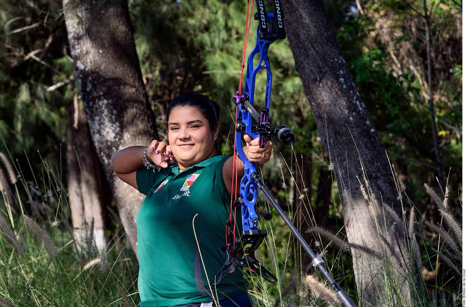 Maya Becerra se convierte en la n&uacute;mero uno en tiro con arco: reconocimiento en Jalisco
