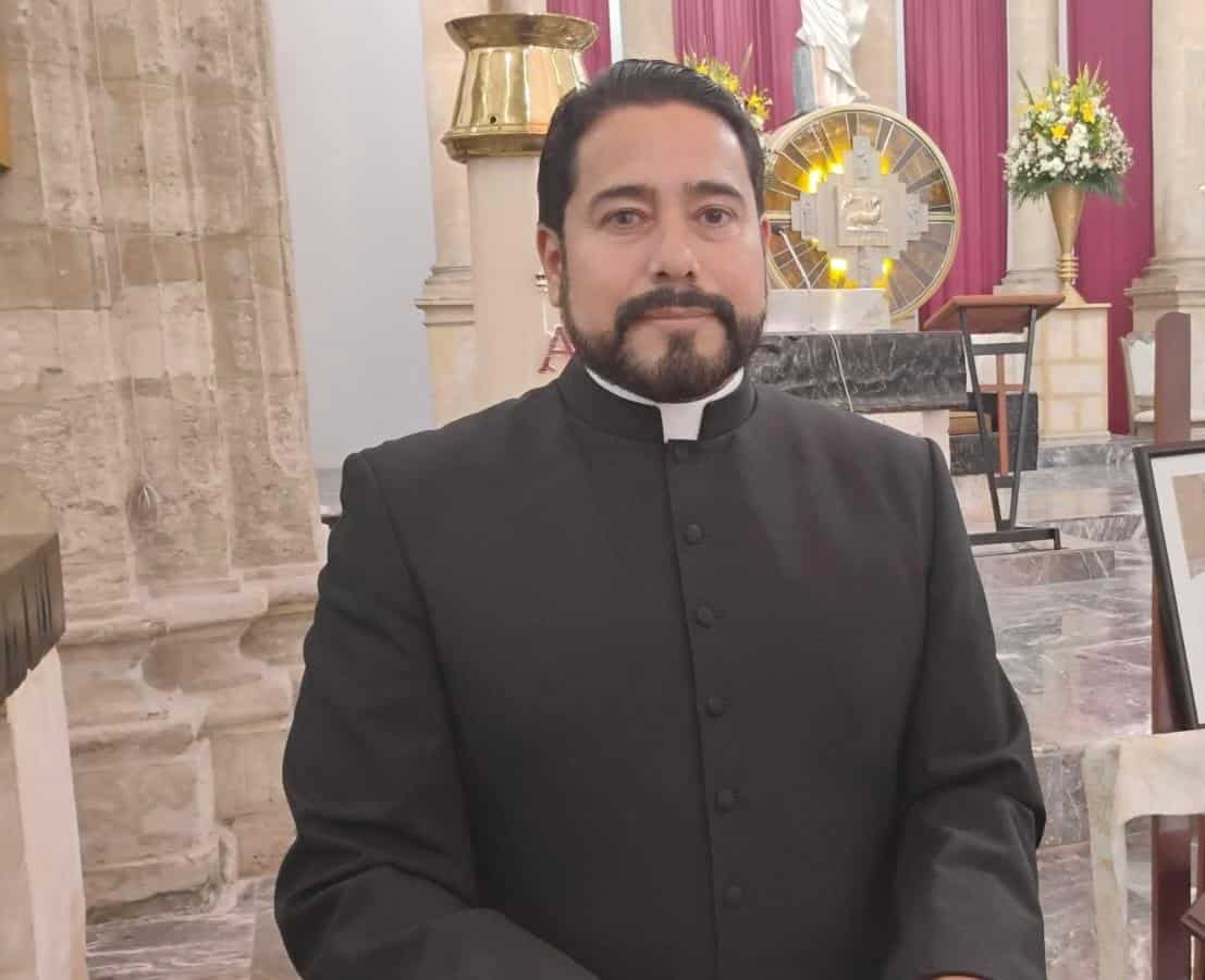 N&eacute;stor Mart&iacute;nez env&iacute;a mensaje de esperanza a la comunidad de Monclova