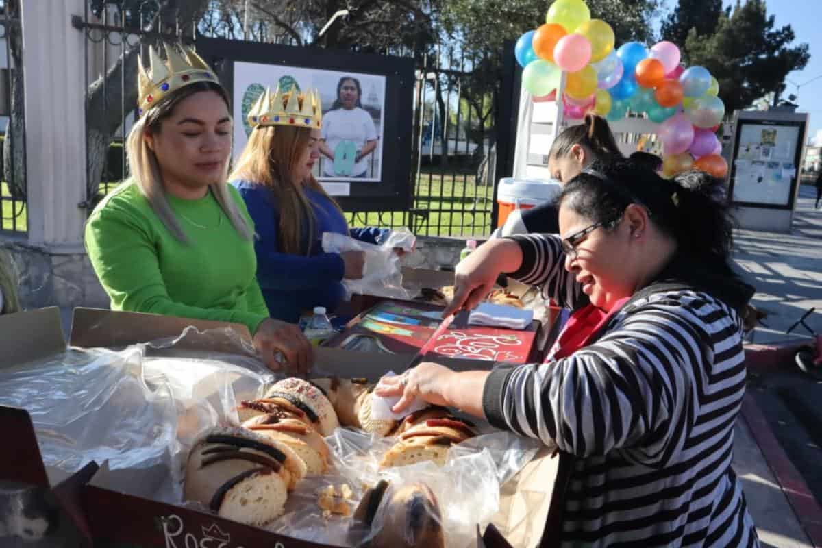 Familias disfrutan la rosca de Reyes en la Ruta Recreativa de Saltillo