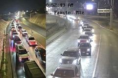 ¡Más de 5 horas de espera! Regreso de paisanos colapsa cruces fronterizos en Piedras Negras