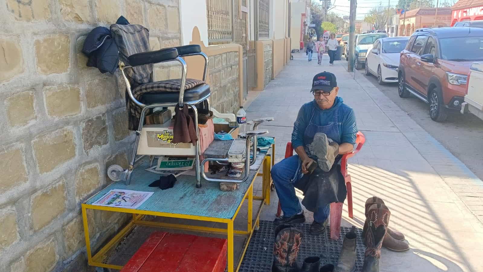 Bolero Jes&uacute;s Jaramillo ofrece servicios de lustrado en Sabinas