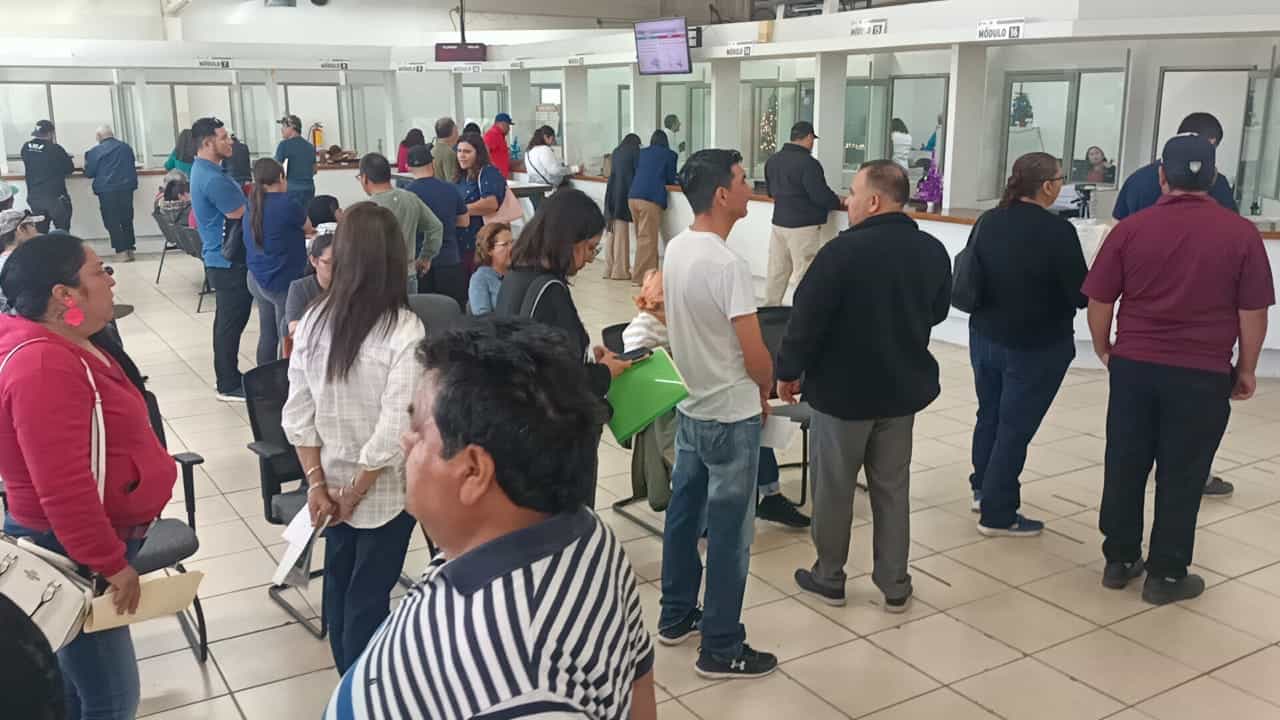 Aumenta afluencia de contribuyentes en Recaudaci&oacute;n de Rentas