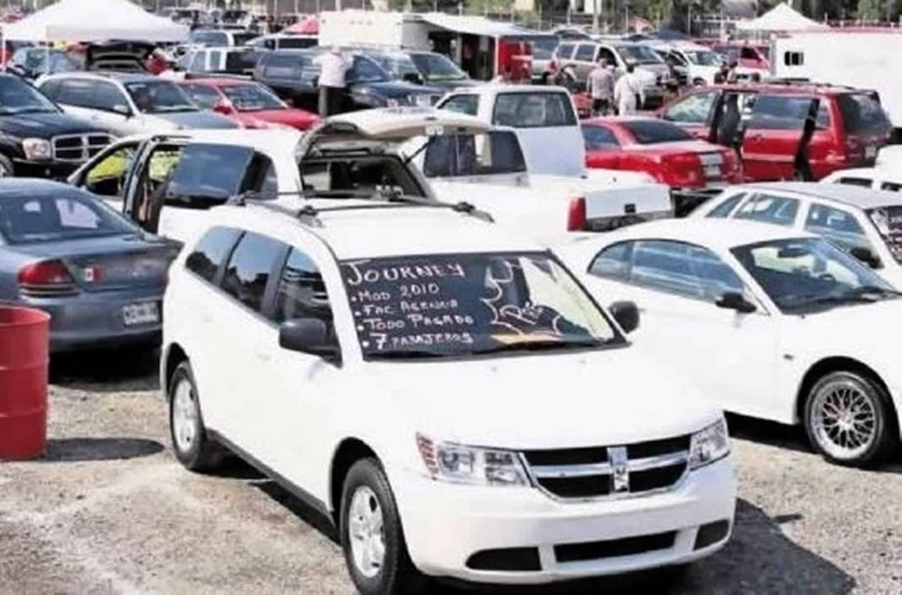 Autoridades alertan sobre fraudes en tr&aacute;mites de regularizaci&oacute;n de autos chocolates