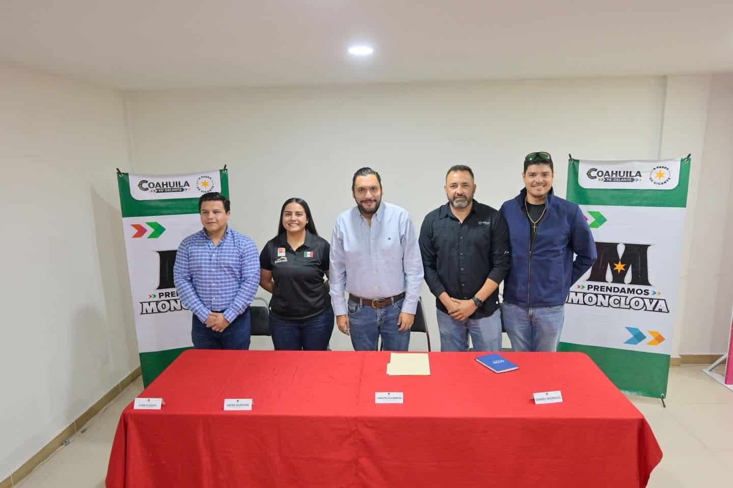 Carlos Villarreal presenta agenda deportiva para Monclova en 2026