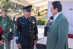 Alcalde Javier Díaz presente en toma de posesión del coronel Márquez Tello en Saltillo