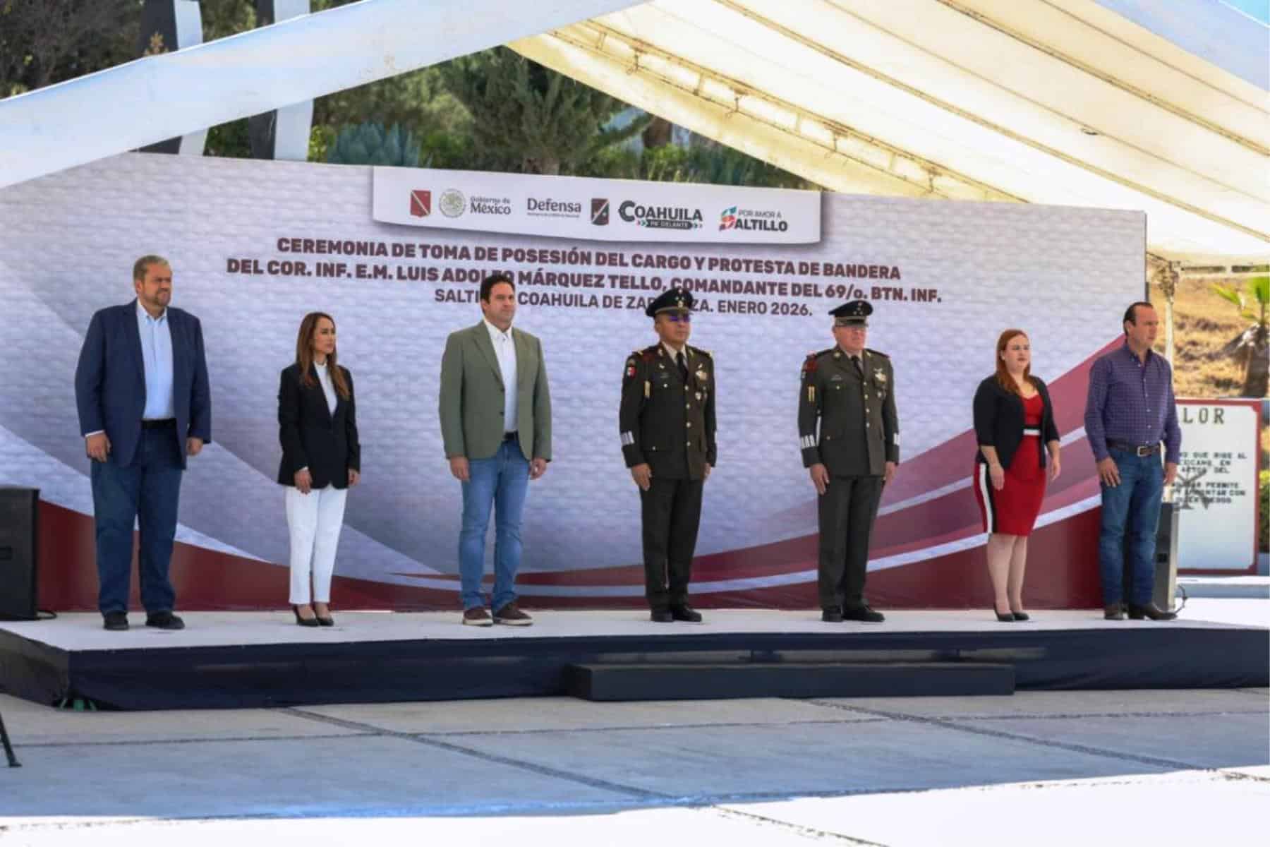 Alcalde Javier D&iacute;az presente en toma de posesi&oacute;n del coronel M&aacute;rquez Tello en Saltillo