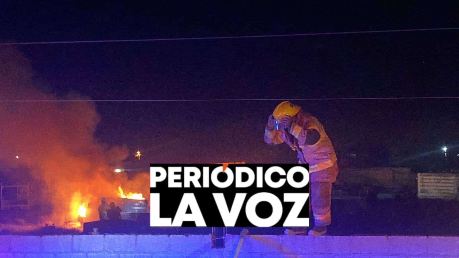 Incendio consume cami&oacute;n con transformador en predio de la Libertad Oriente