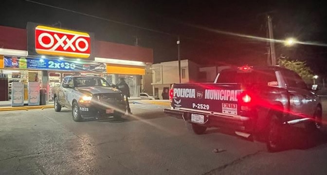Asalto violento en Oxxo de Piedras Negras: Cajera amenazada