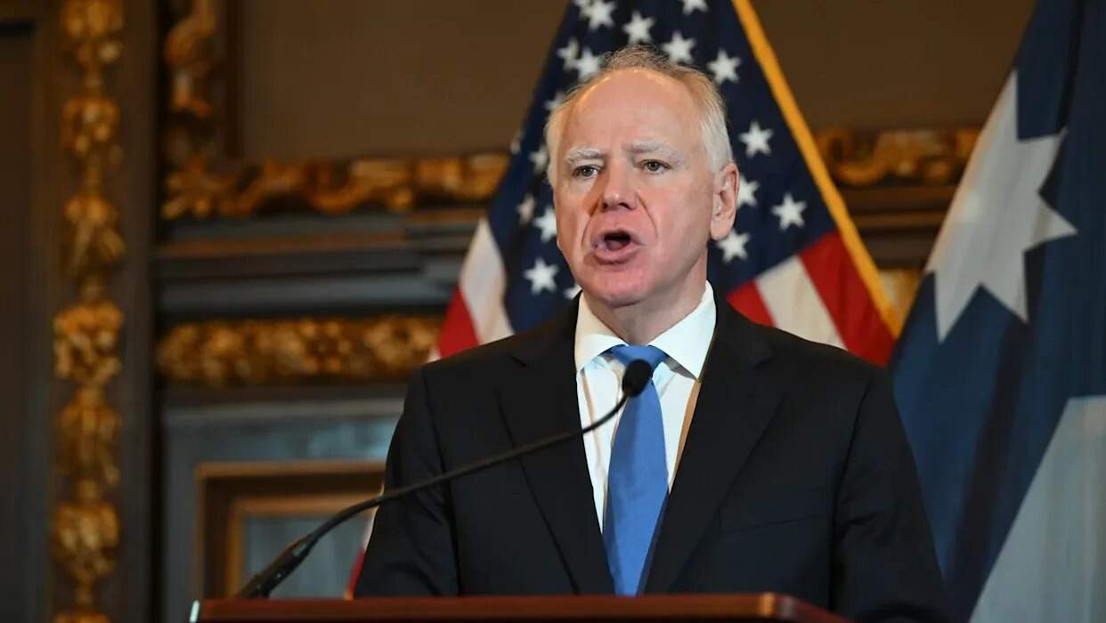 Gobernador de Minnesota declara Estado de Emergencia tras muerte de mujer por ICE