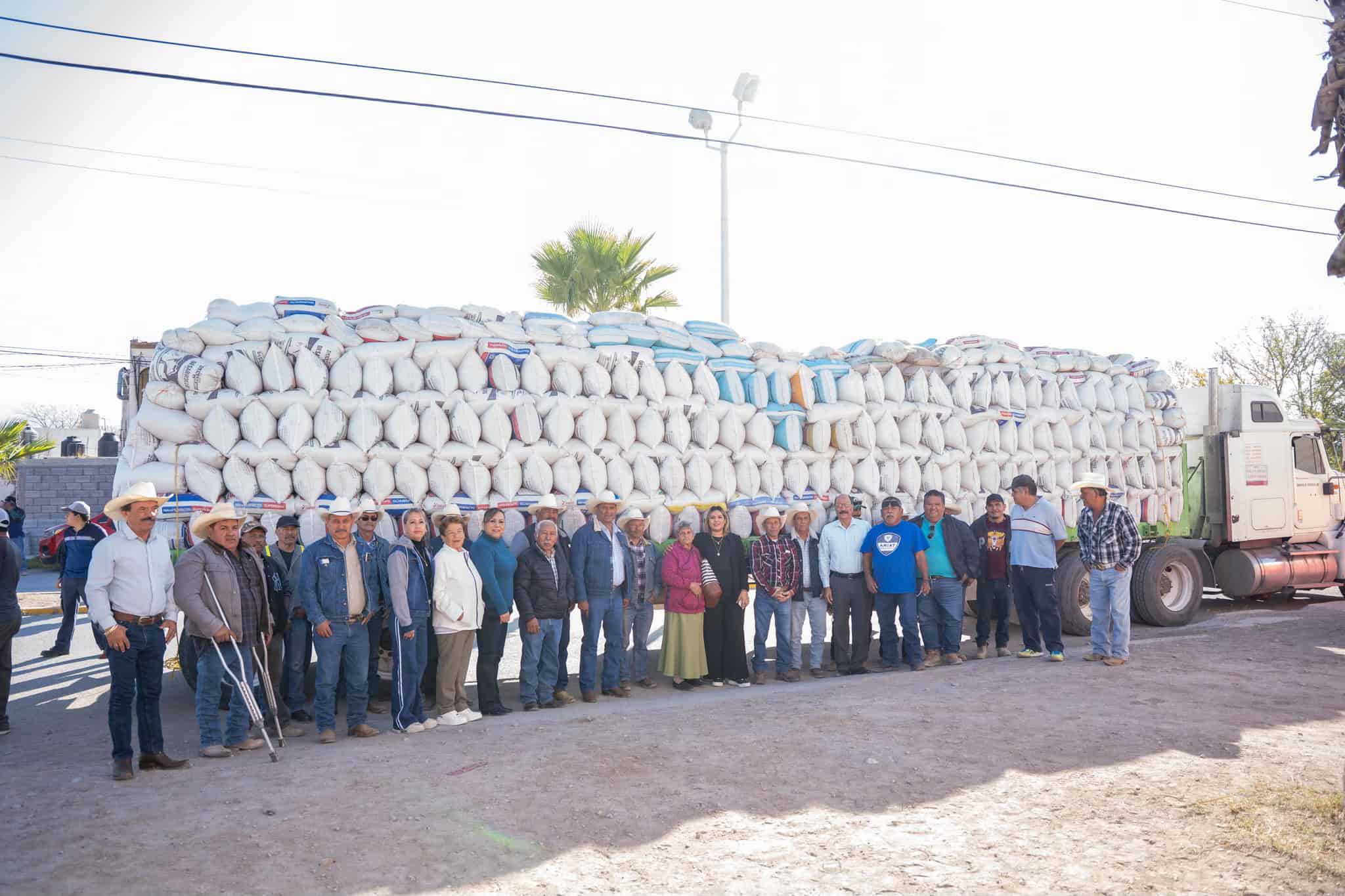 Casta&ntilde;os: Entrega de pollinaza subsidiada beneficia a 59 productores