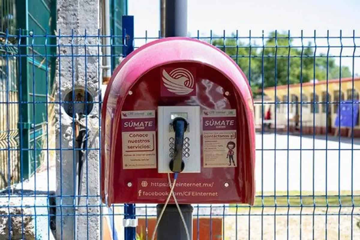 CFE impulsa el uso de cabinas telef&oacute;nicas en M&eacute;xico