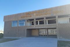 Sigue cerrado gimnasio tras tormenta en Zaragoza