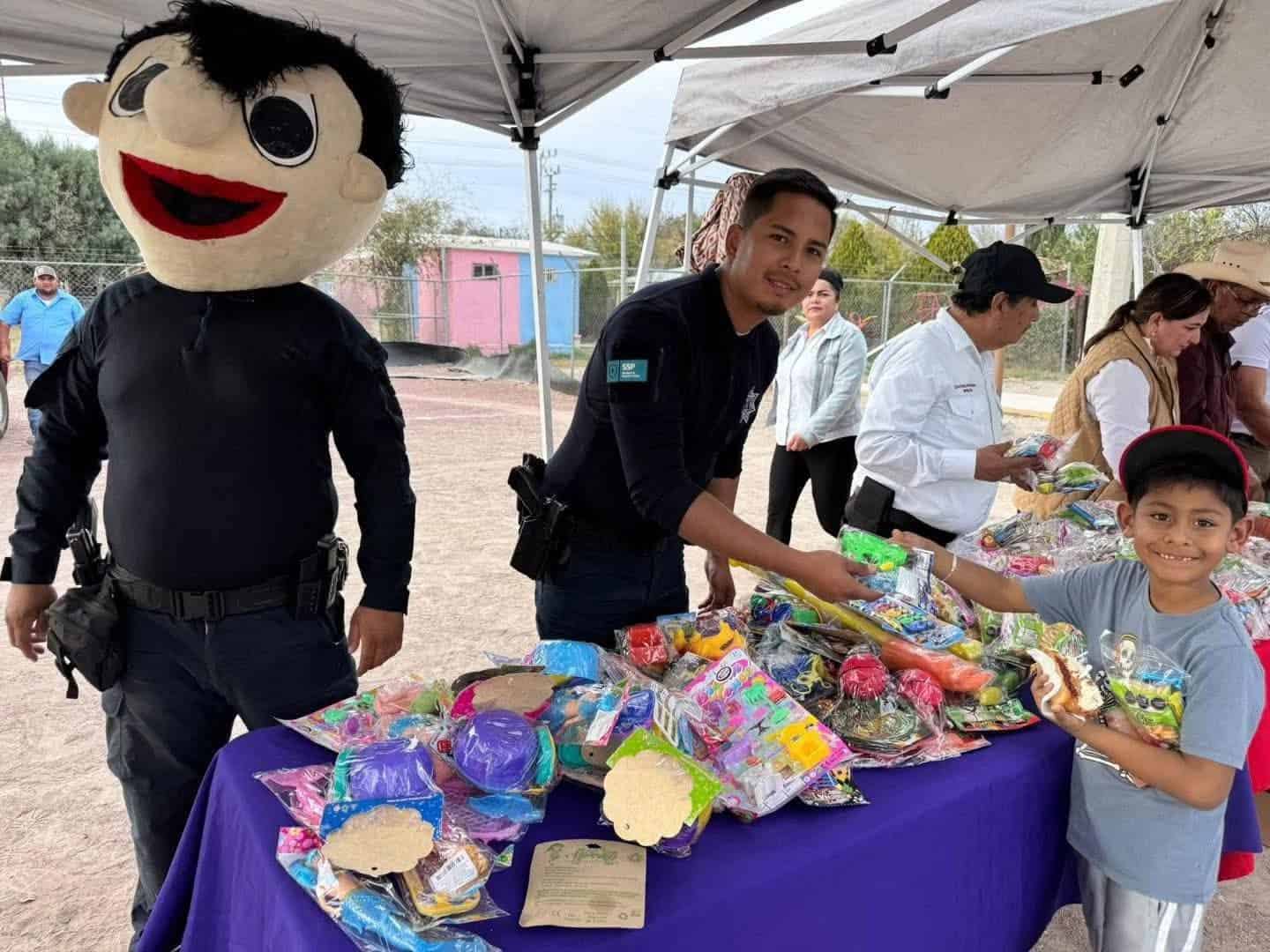 Proximidad Social entrega juguetes a ni&ntilde;os en Nava: alegr&iacute;a en la comunidad