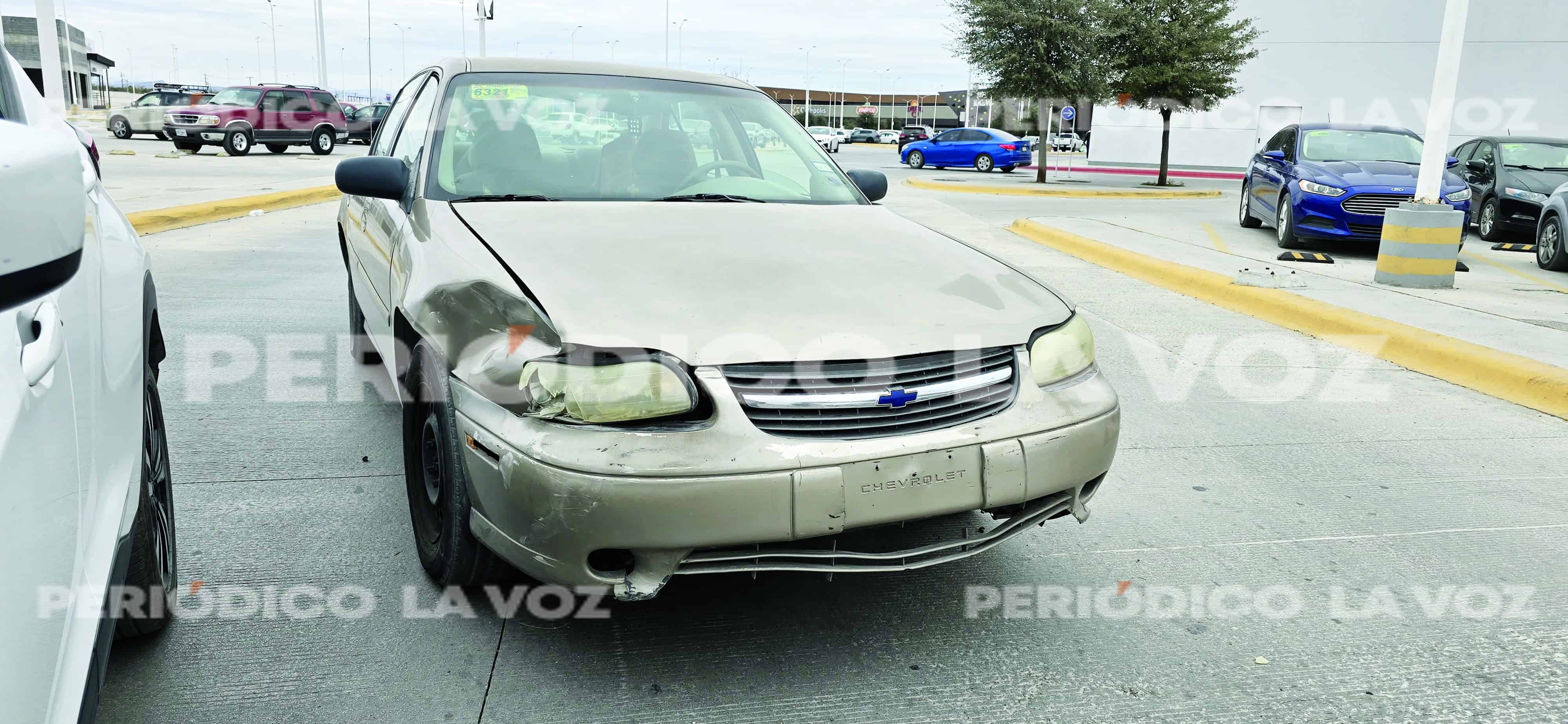 Jos&eacute; provoca accidente en Monclova tras ignorar preferencia de paso