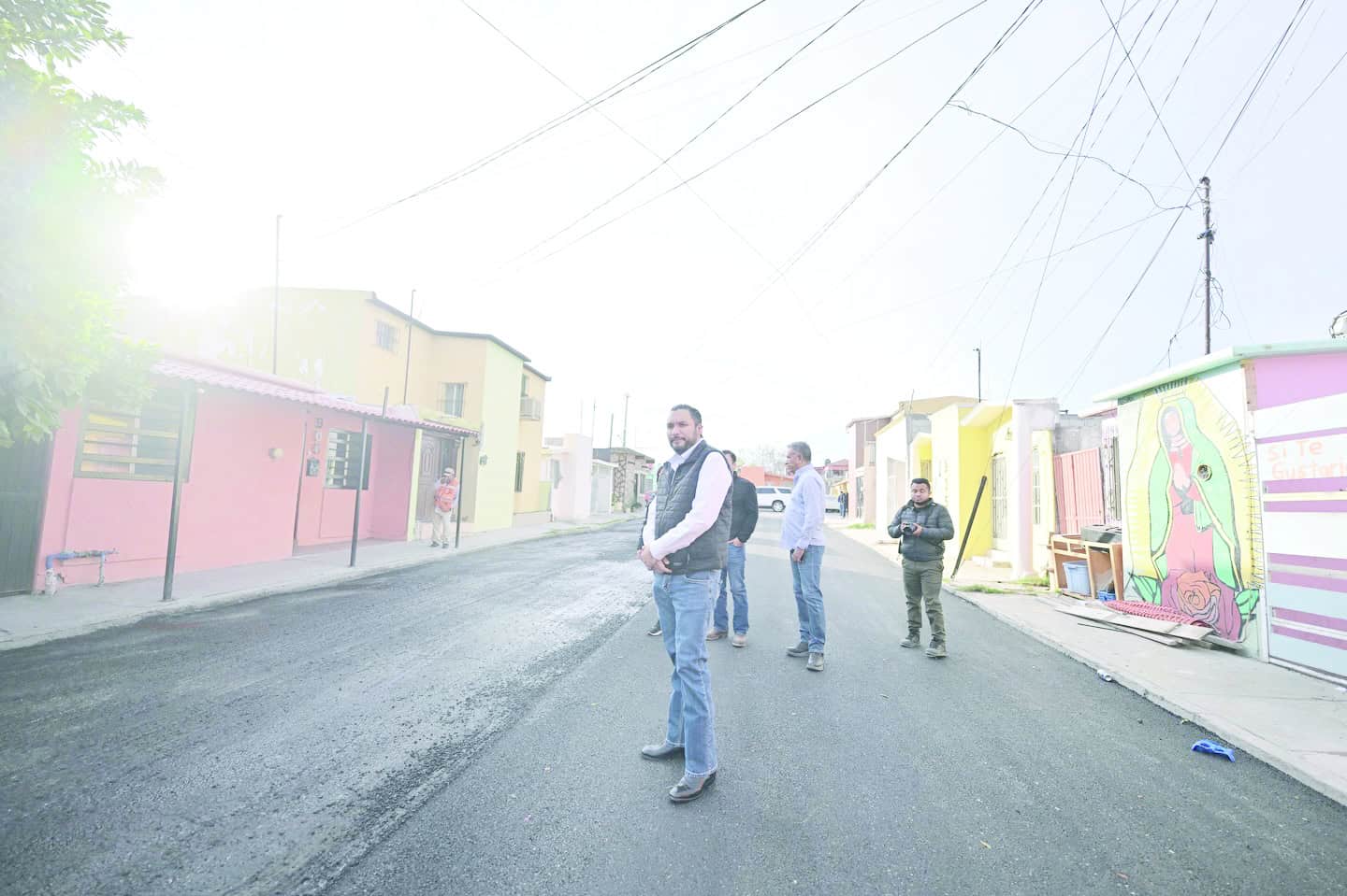 Carlos Villarreal P&eacute;rez supervisa obras de pavimentaci&oacute;n en Monclova