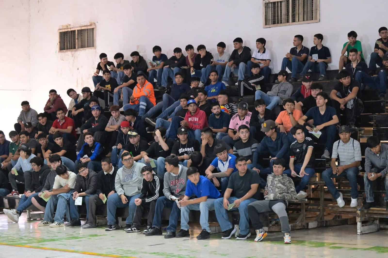 Carlos Villarreal anuncia inscripci&oacute;n para el Servicio Militar en Monclova