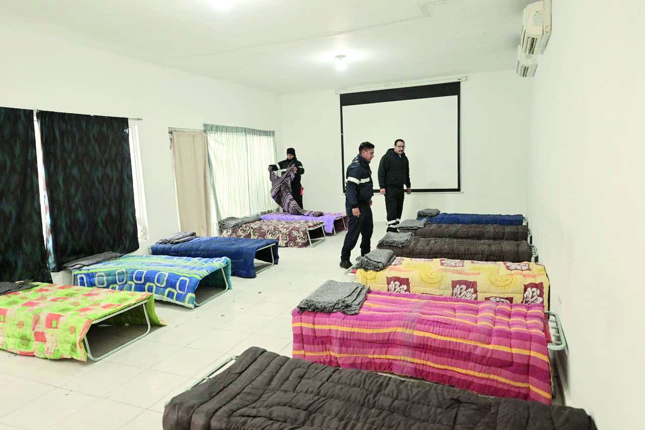 Carlos Villarreal activa albergue en Monclova por descenso de temperaturas