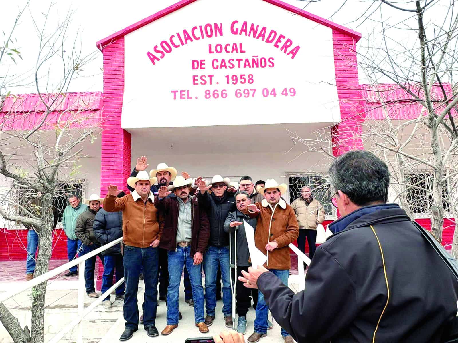 Entre reclamos eligen Presidente de la AG