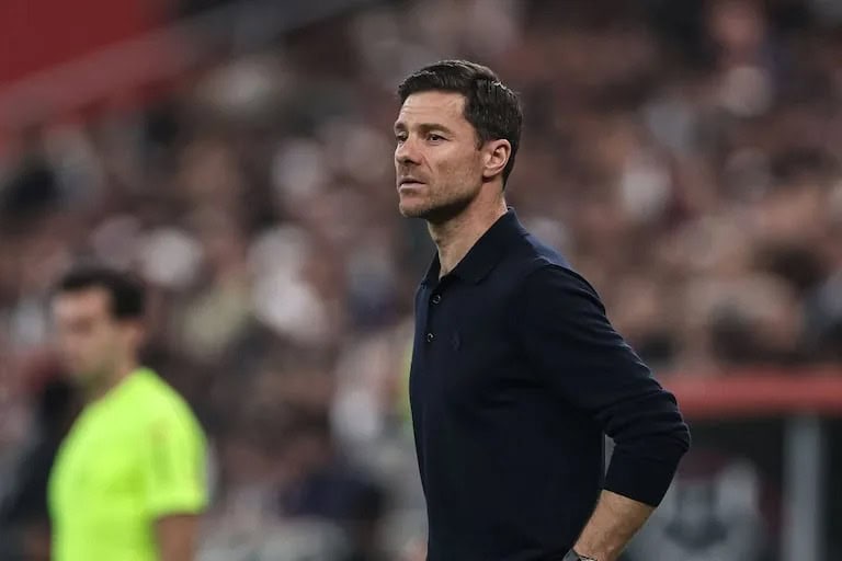 Real Madrid despide a Xabi Alonso tras caer ante Barcelona en la Supercopa
