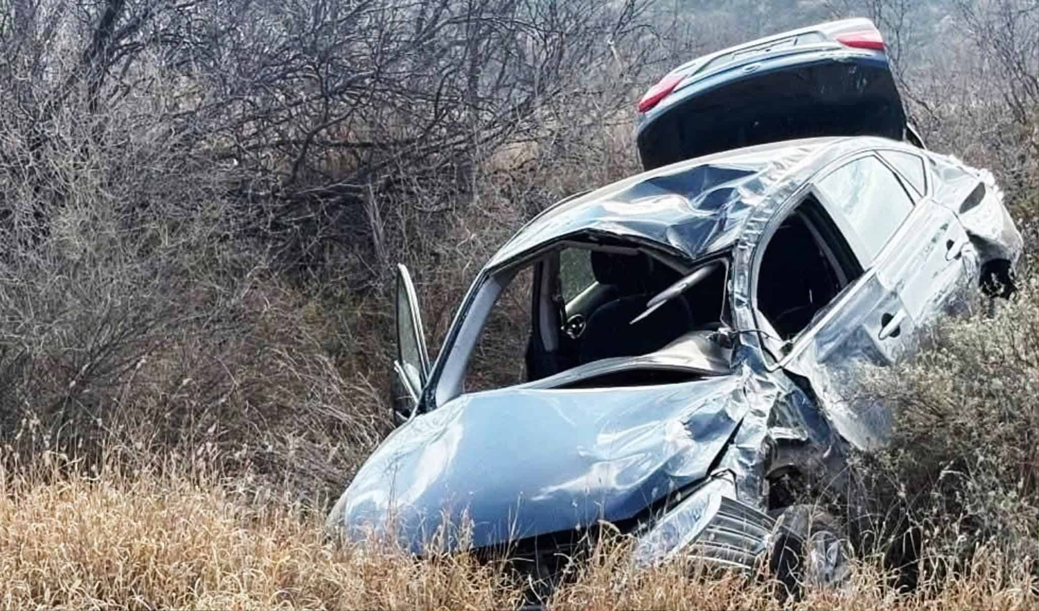 Accidente en Saltillo: tres heridos tras volcadura de veh&iacute;culo