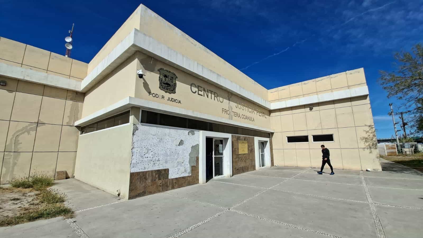 &Oacute;scar N no asiste a audiencia en Frontera: se reprograma