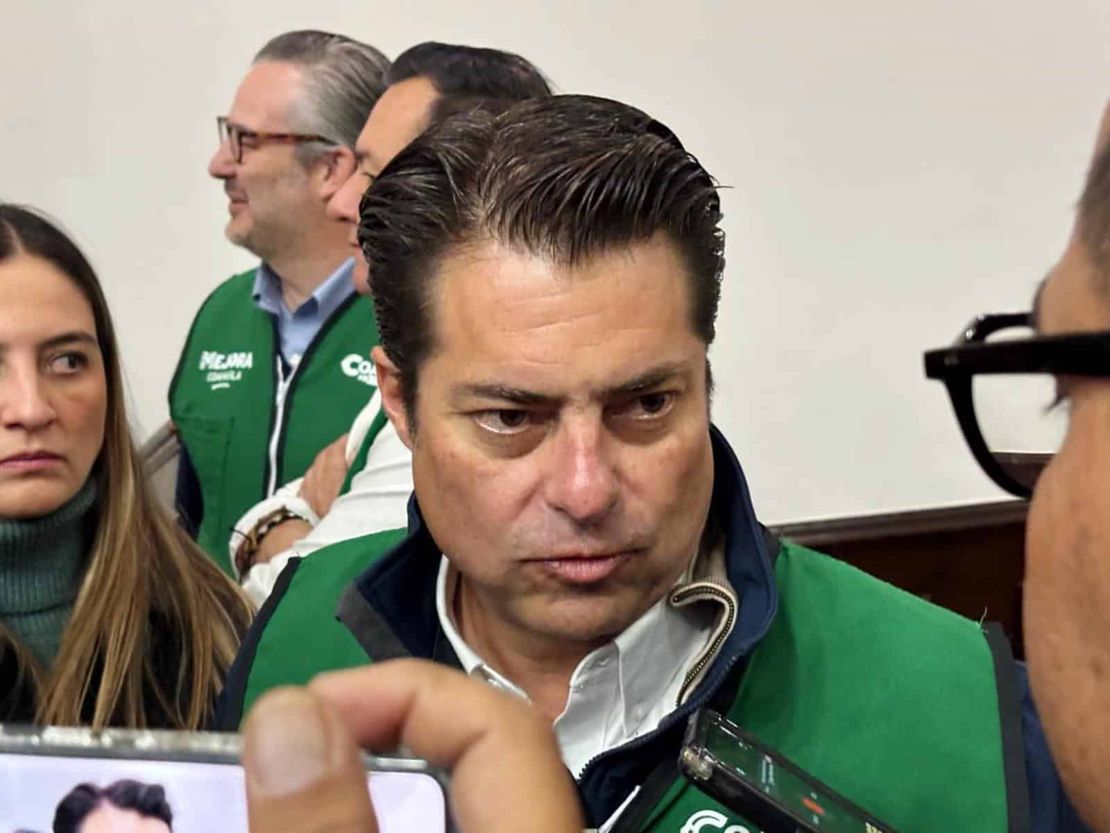 Ampliaci&oacute;n de programas alimentarios y becas en Coahuila