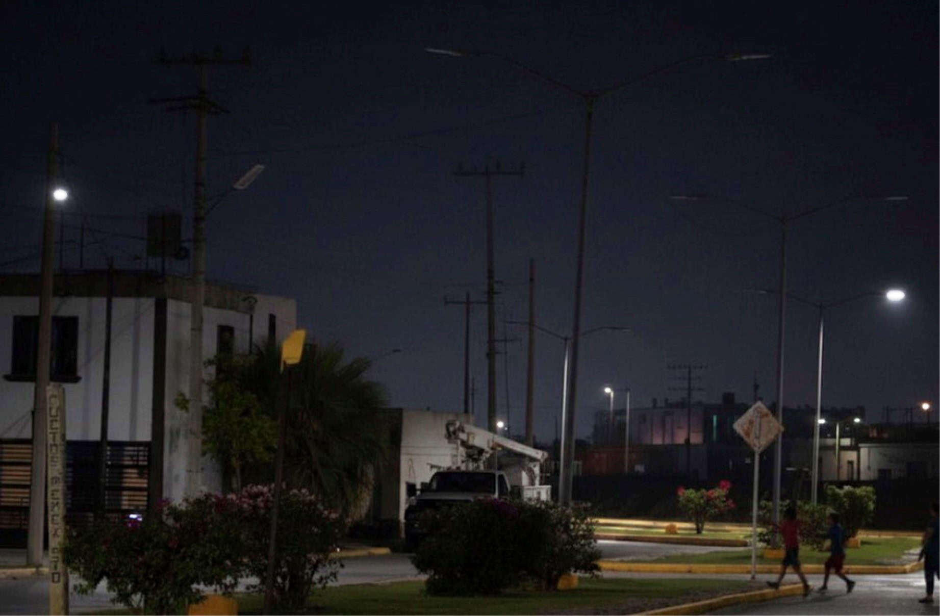 Habitantes de Ramos Arizpe piden mejorar el alumbrado p&uacute;blico