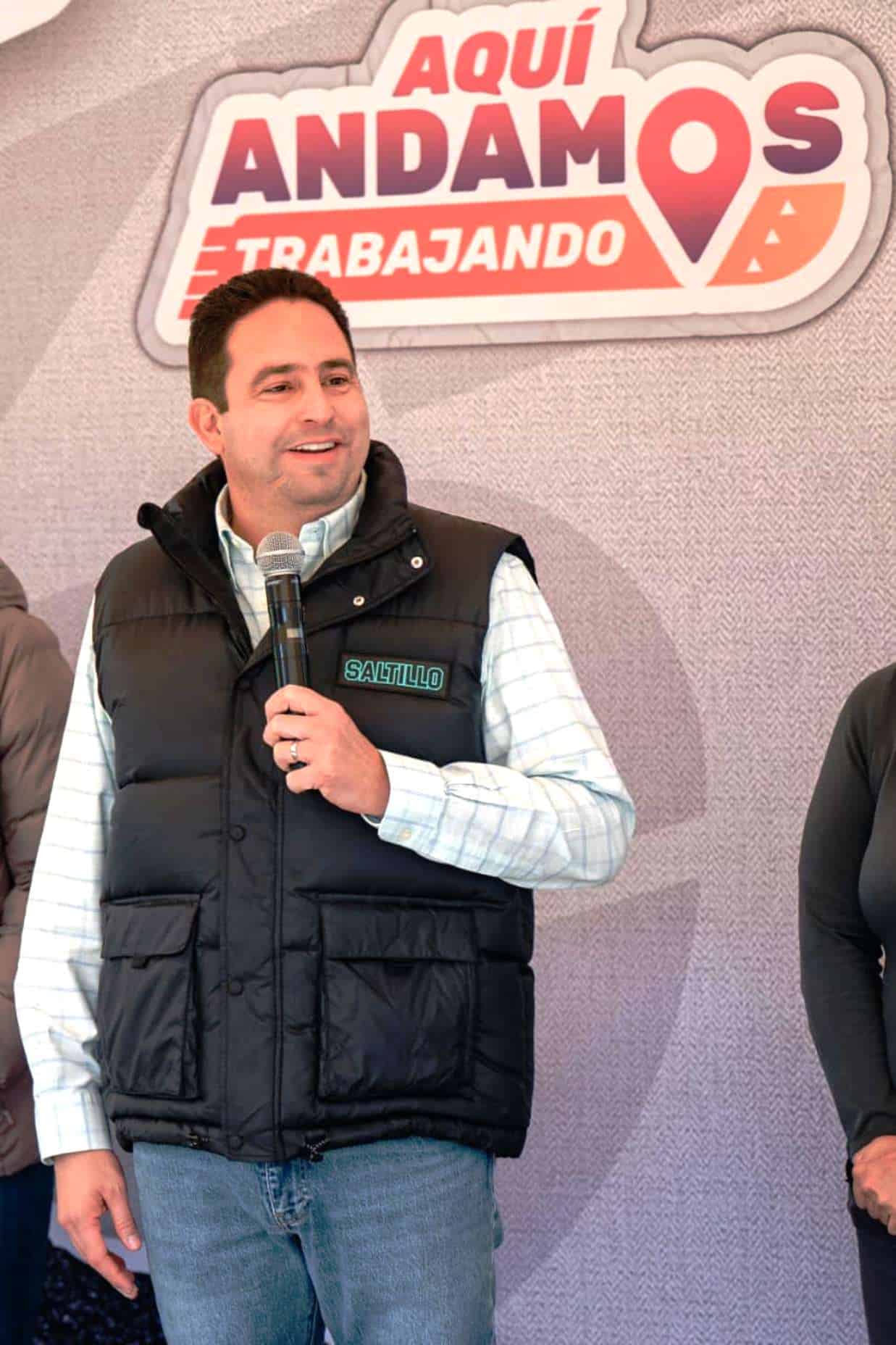 Alcalde de Saltillo destaca obras de pavimentaci&oacute;n en colonia El Rodeo