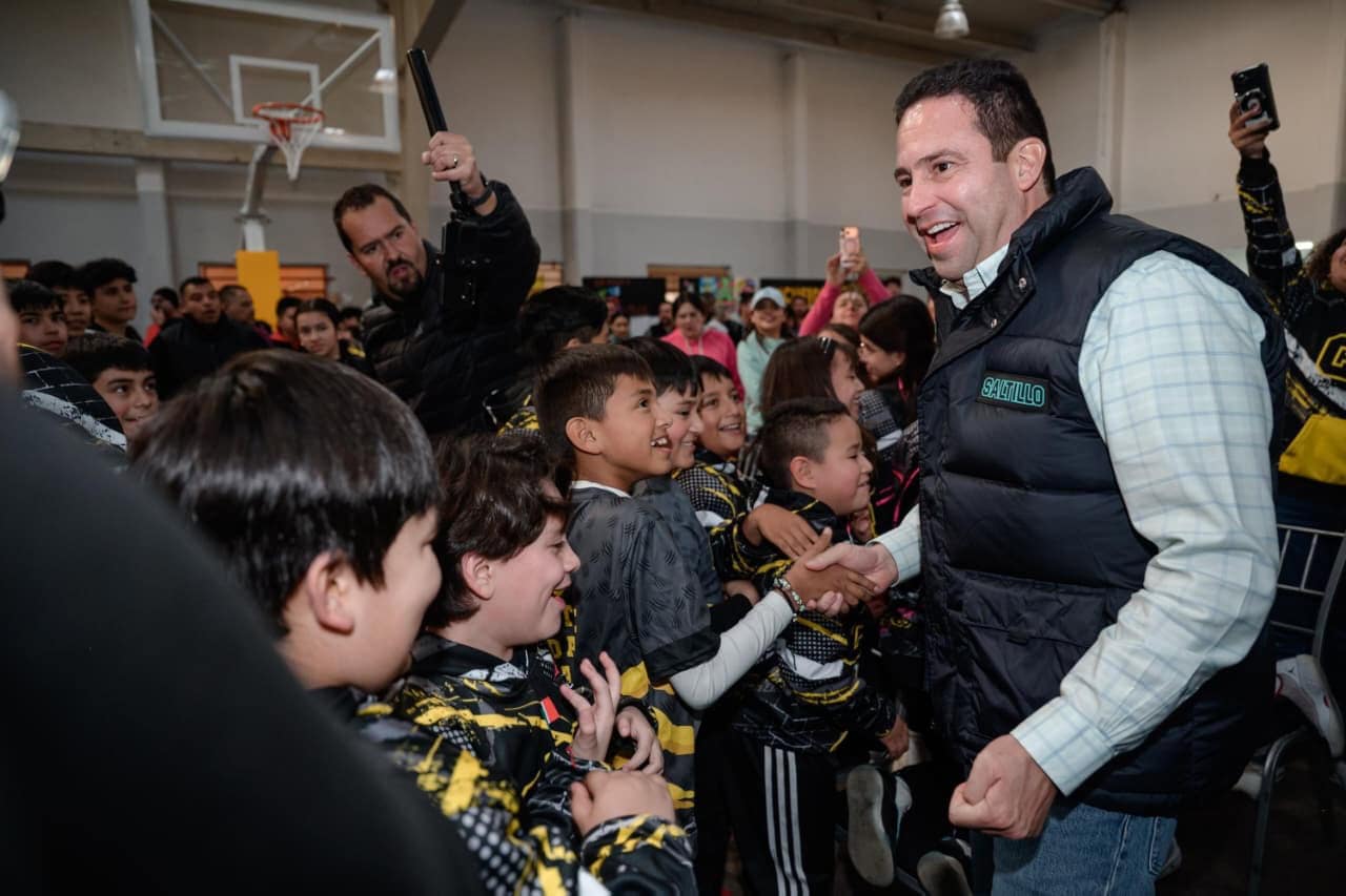 Javier D&iacute;az Gonz&aacute;lez inaugura 25 Academias Deportivas y Culturales en Saltillo