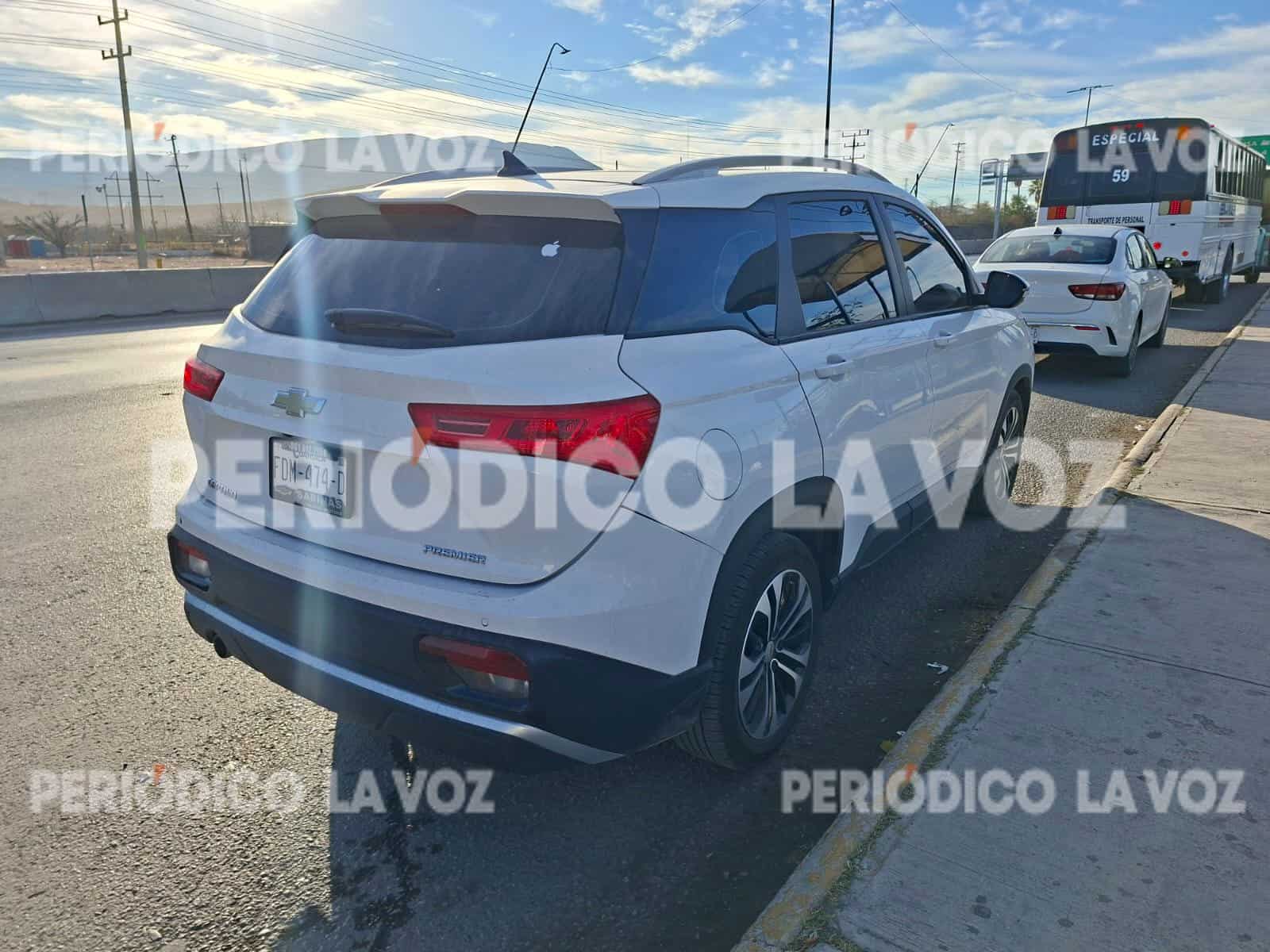 Accidente vial en Monclova: Chofer impacta camioneta