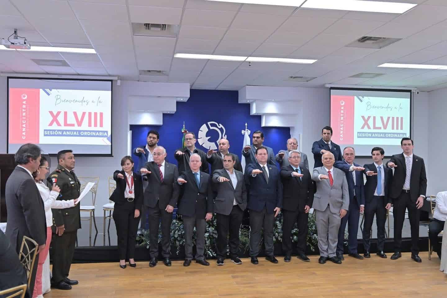 Carlos Villarreal reafirma compromiso con el sector empresarial en Monclova