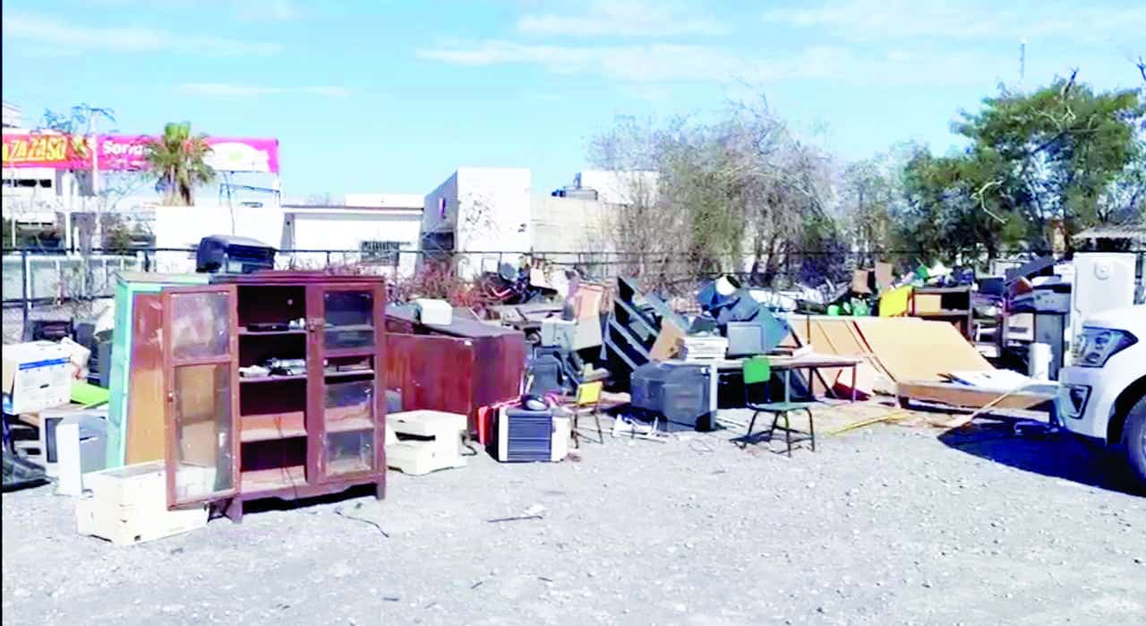 Reciclan rotarios mobiliario escolar