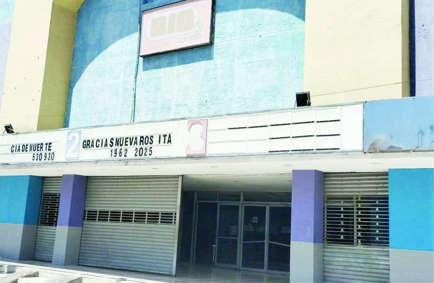 Saquean cine Chapultepec