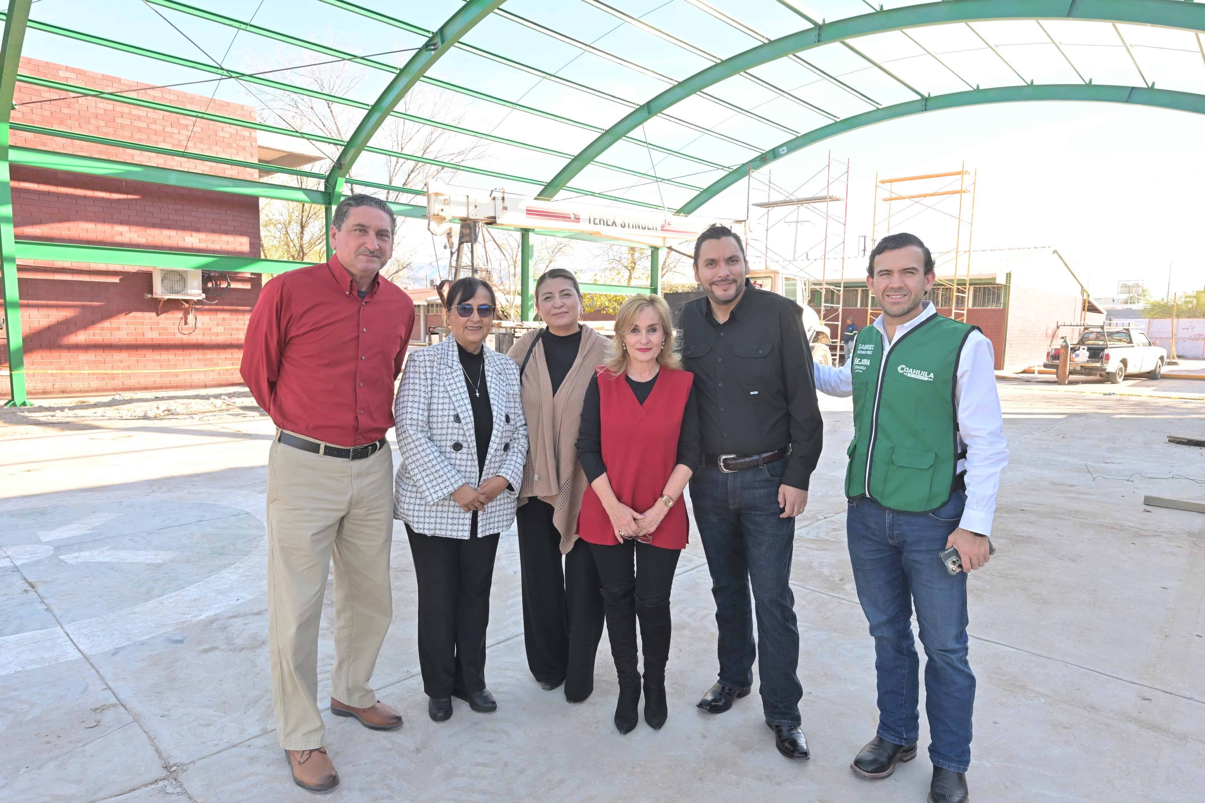 Carlos Villarreal fortalece infraestructura educativa