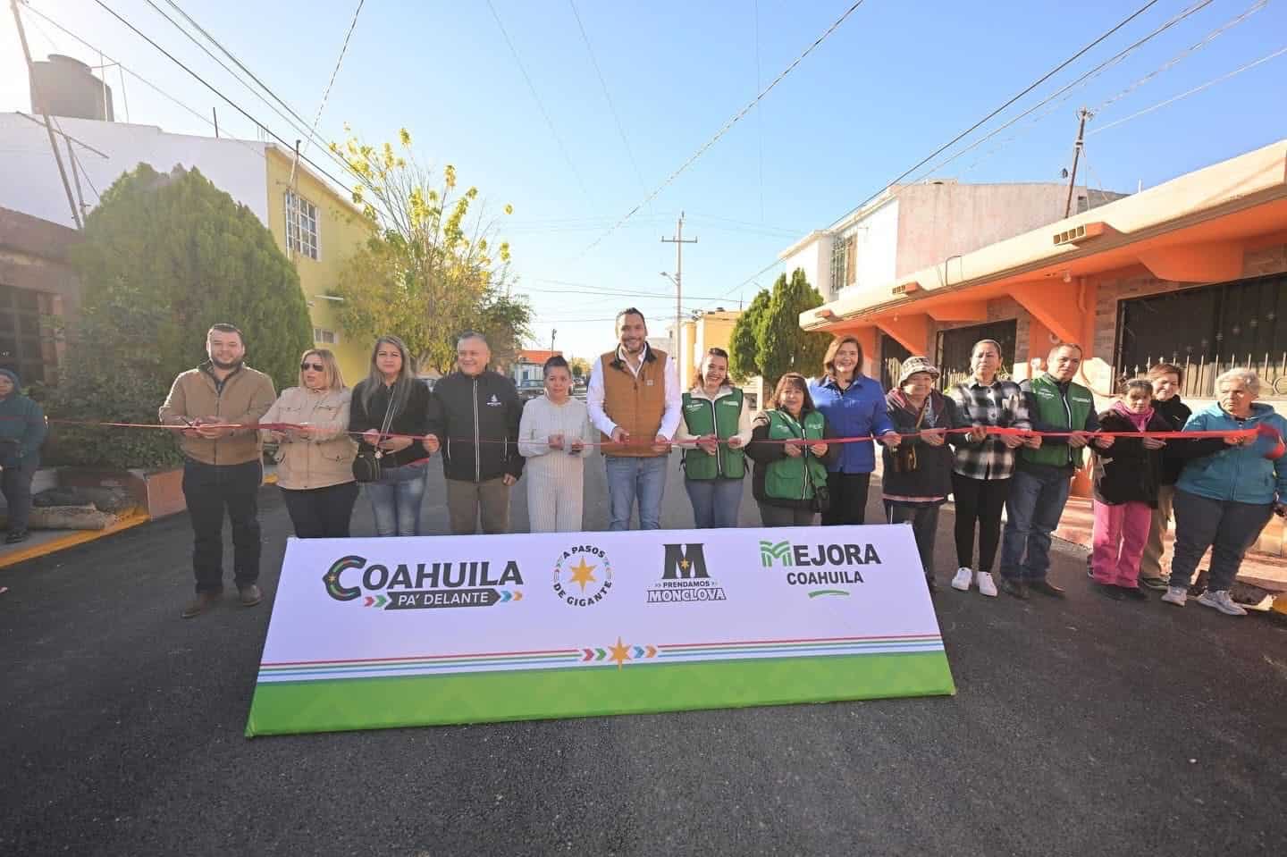 Carlos Villarreal fortalece infraestructura educativa