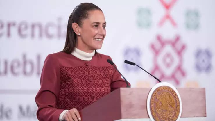 Sheinbaum rinde homenaje a Jos&eacute; Alfredo Jim&eacute;nez con El Rey